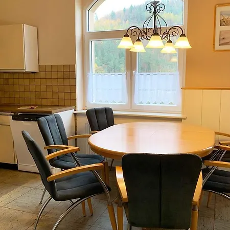 3 Zimmerwohnung Mit Garten